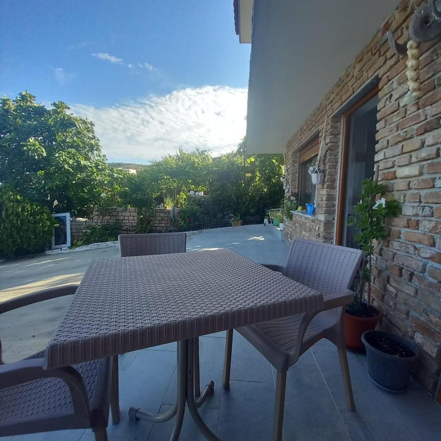 Vila Pasha Sarandë Buitenkant foto