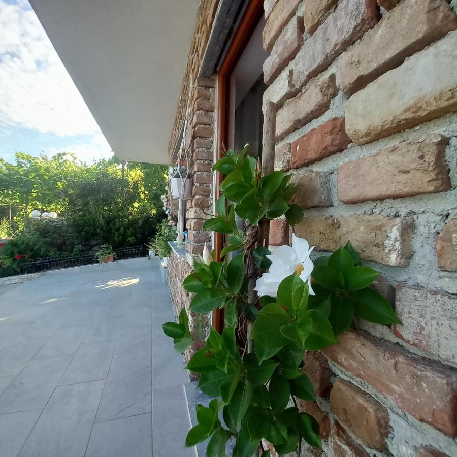 Vila Pasha Sarandë Buitenkant foto