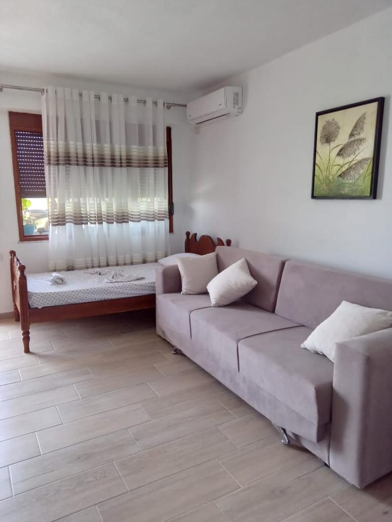 Vila Pasha Sarandë Kamer foto
